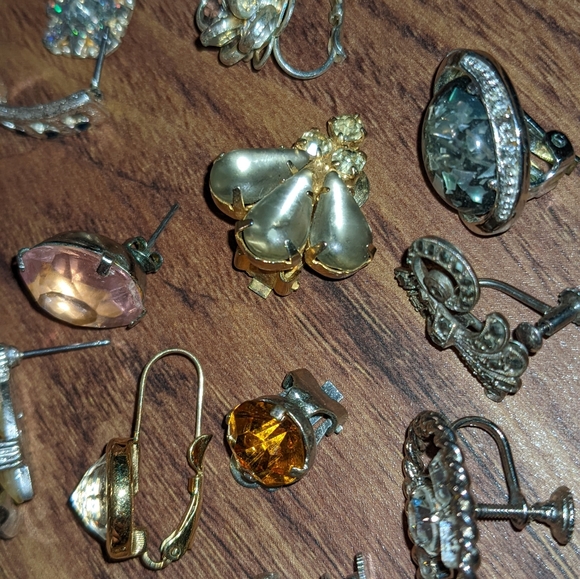 Midcentury single earrings shiny ✨ lot - Picture 5 of 5